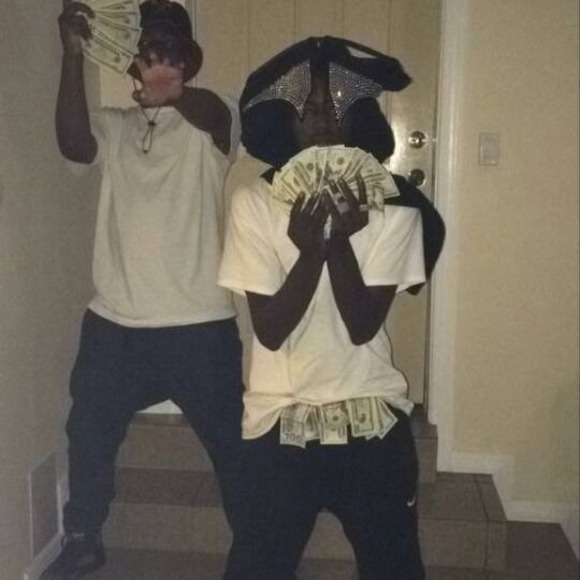 Meet your Posher, Moses - Picture 1 of 1